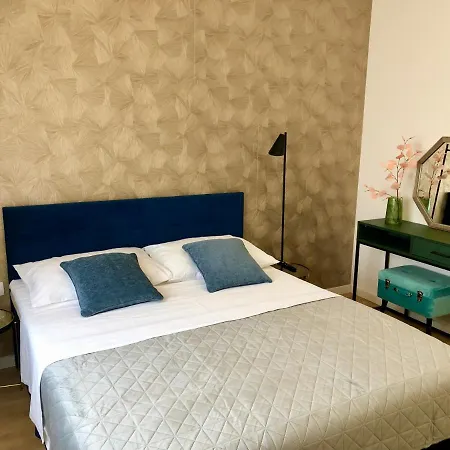 Hedone City Luxury Apartments With Free Parking Pula Exterior photo