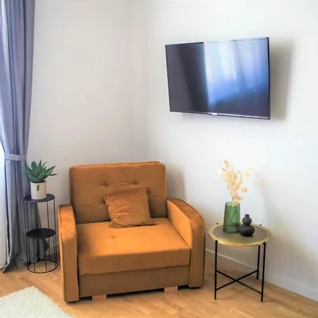 Hedone City Luxury Apartments With Free Parking Pula Exterior photo