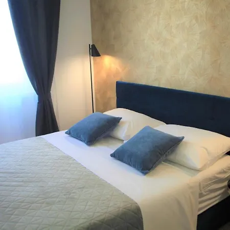 Hedone City Luxury Apartments With Free Parking Pula Exterior photo
