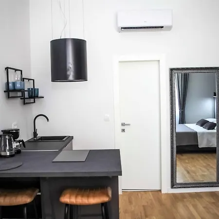 Hedone City Luxury Apartments With Free Parking Pula Exterior photo