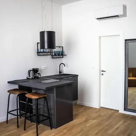 Hedone City Luxury Apartments With Free Parking Pula Exterior photo