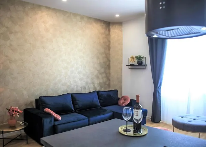 Hedone City Luxury Apartments With Free Parking