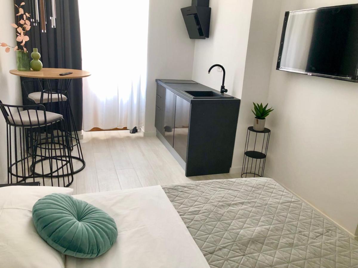 Hedone Luxury With Free Parking Apartma Pula